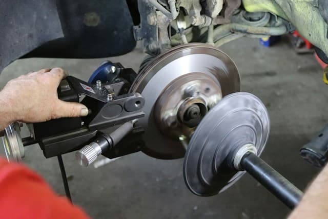 Mengenal Komponen Rem Tromol Mobil, Cara Kerja, dan Fungsi Setiap Bagiannya
