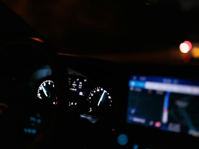 Penyebab Mobil Tersendat Sendat pada RPM Rendah, Wajib Diketahui!