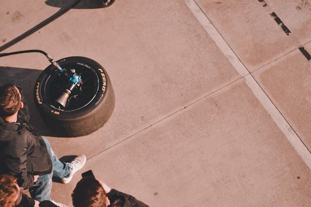 Perbedaan Angin Nitrogen dan Angin Biasa, Mana yang Lebih Baik untuk Ban Mobil?