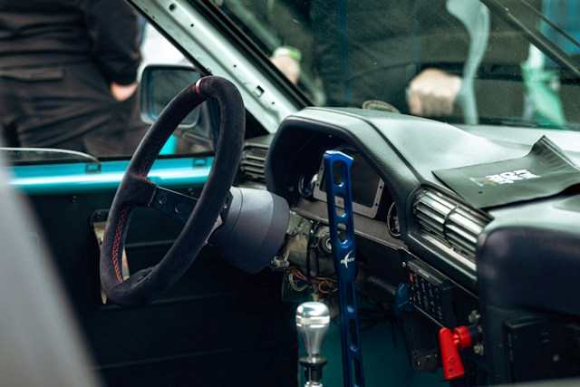 Apa Itu Cross Joint Mobil? Kenali Fungsi dan Ciri Kerusakannya