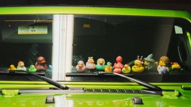 10 Pilihan Aksesoris Interior Mobil untuk Interior yang Lebih Rapi, Nyaman, dan Estetik