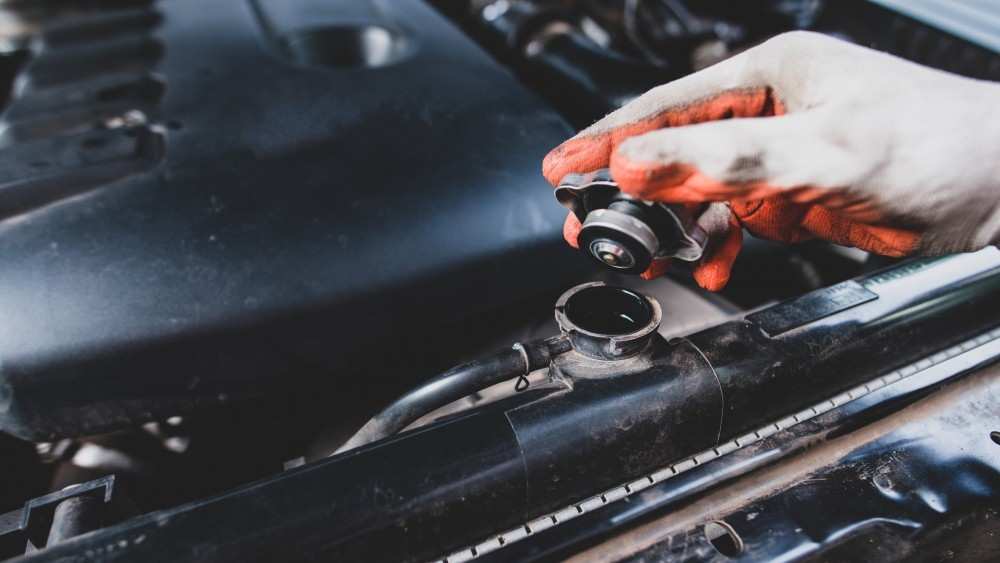 Cara Menggunakan Injector Cleaner dengan Benar untuk Mesin Mobil yang Lebih Prima